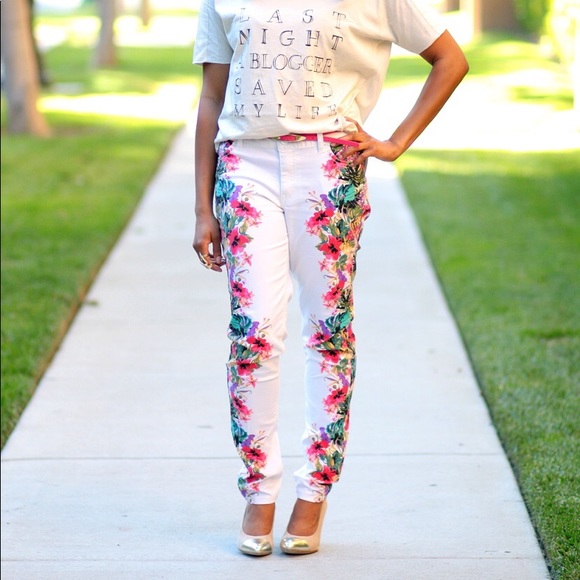 ✖️donated✖️Bisou Bisou Mirror Print Jeans - Picture 4 of 5